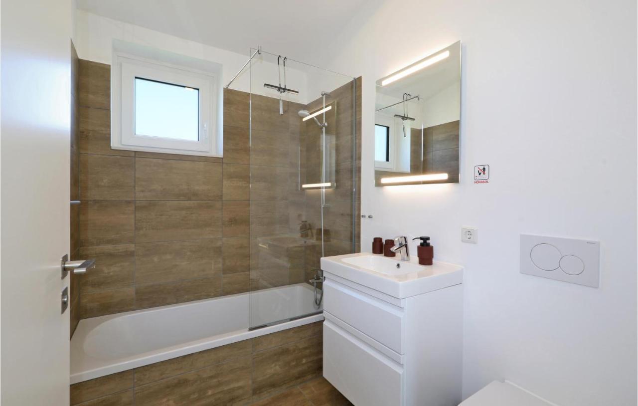 Nice Home In Lembruch-Duemmer See With Sauna Extérieur photo